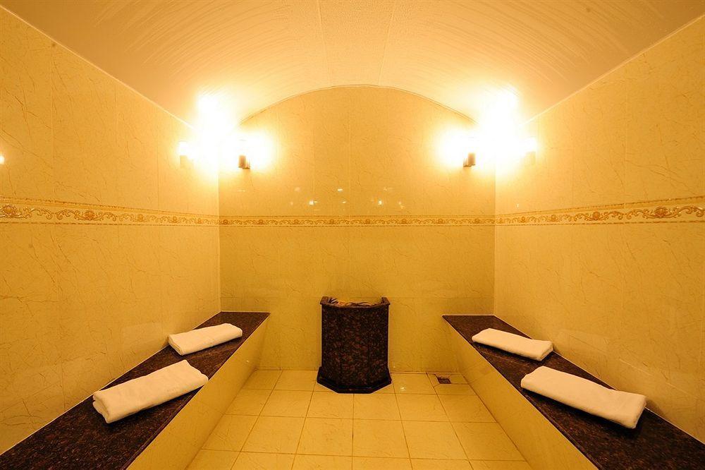 Cosmopolitan Hotel Хошимин Экстерьер фото