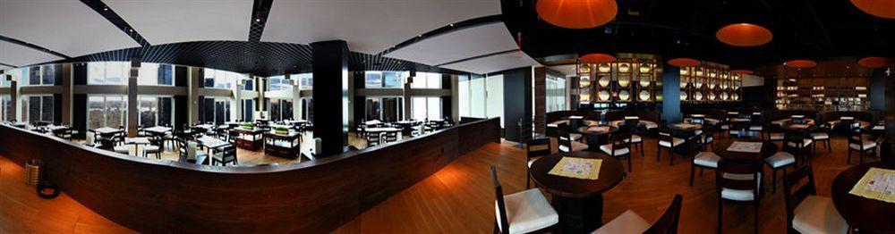 Cosmopolitan Hotel Хошимин Экстерьер фото